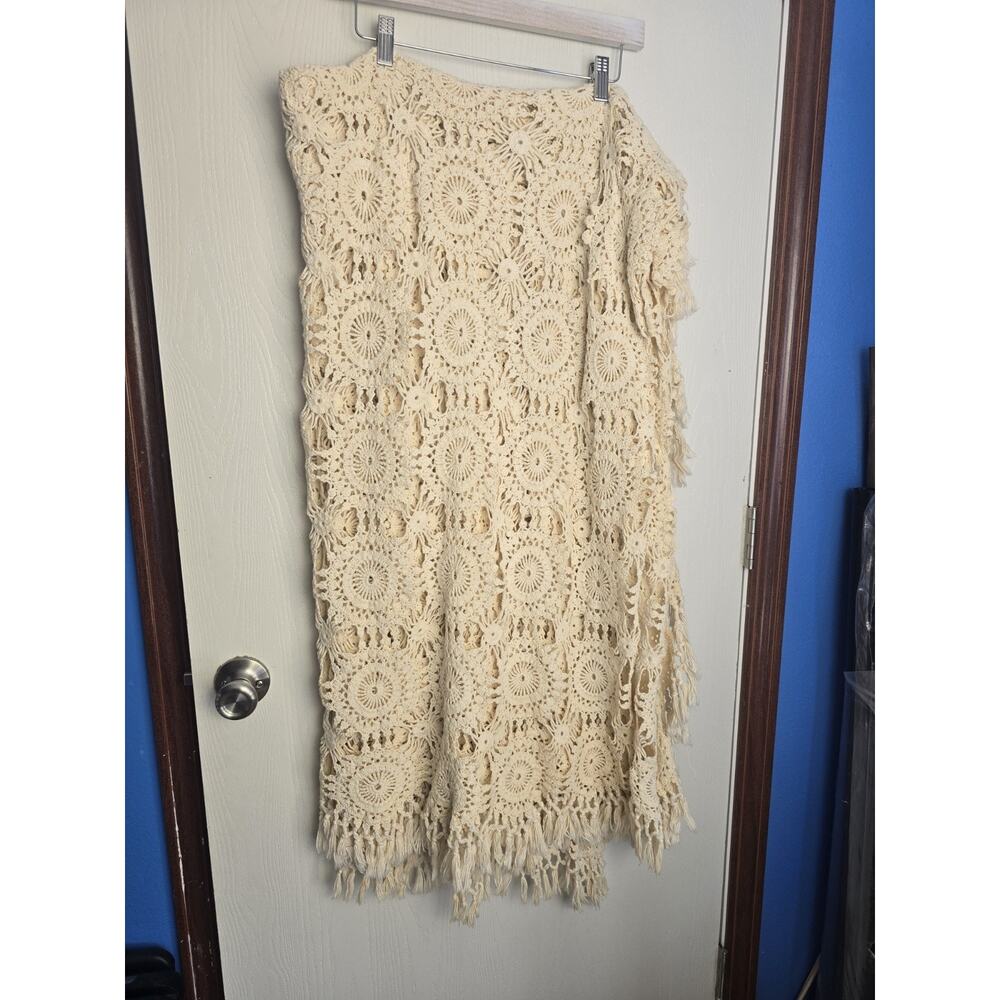 VTG Crochet Lace Coverlet Bed Spread Tablecloth 92 x 66 Ivory Boho Cottage Farm